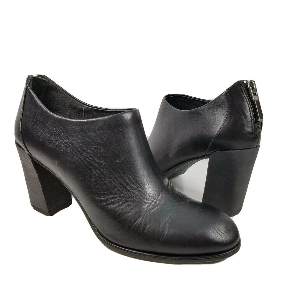 Eileen Fisher women Ankle Booties black leather heels back zipper pre-owned 7.5